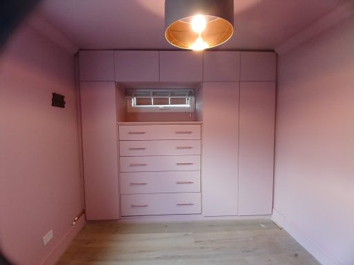 Full wardrobes and drawers